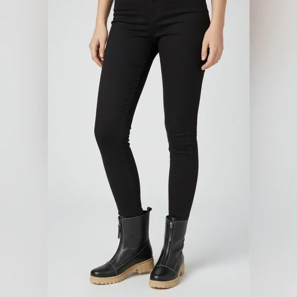 Sheridan Mia Bonaire Leather Front-Zip Ankle Boots — NWT — EU 40 / US 9–9.5 - Picture 2 of 6